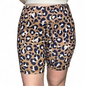 Cabana by crown and Ivy brown Leopard print biker shorts size large